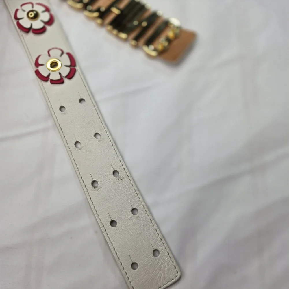 Moschino Milano White Leather Floral Belt Gold Logo Buckle Made in Italy Size 48